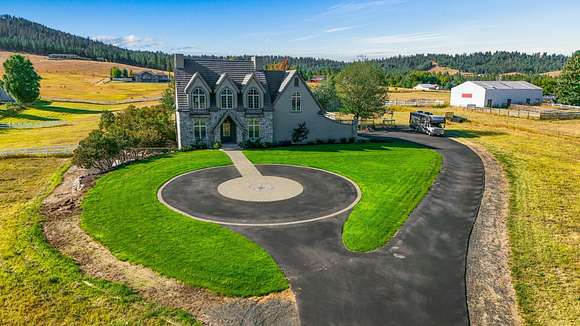 5 Acres of Land with Home for Sale in Greenacres, Washington
