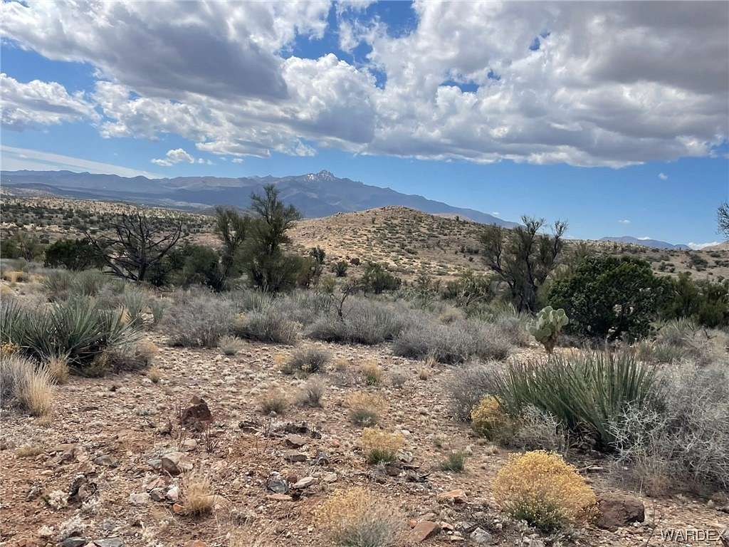10 Acres of Land for Sale in Kingman, Arizona
