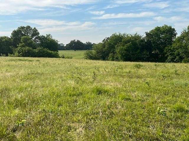 10 Acres of Residential Land for Sale in Paris, Texas