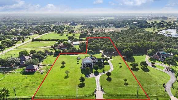 3.9 Acres of Residential Land with Home for Sale in Double Oak, Texas