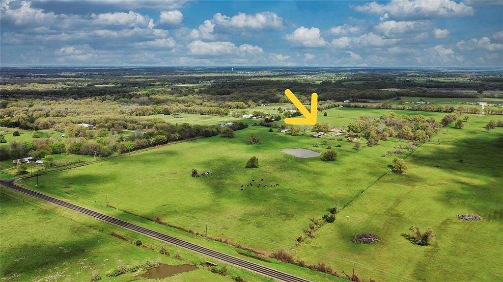 18 Acres of Land with Home for Sale in Kemp, Texas