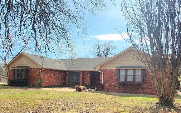 7.5 Acres of Residential Land with Home for Sale in Oklahoma City, Oklahoma