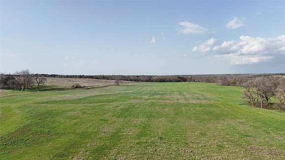 105 Acres of Land for Sale in Crescent, Oklahoma