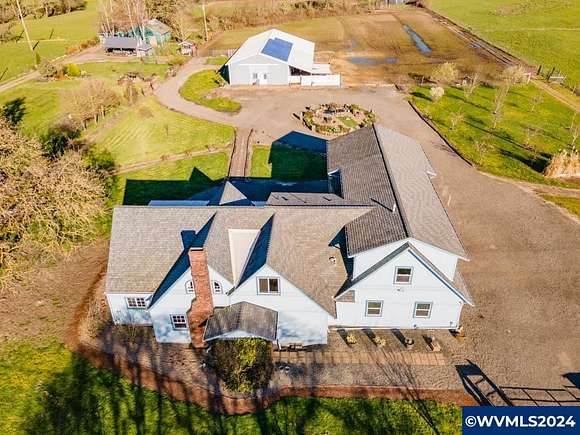 9.6 Acres of Land with Home for Sale in Albany, Oregon