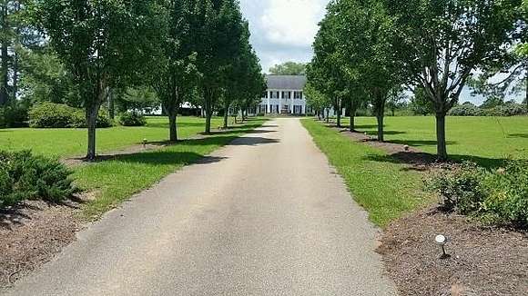 22.9 Acres of Land with Home for Sale in Douglas, Georgia