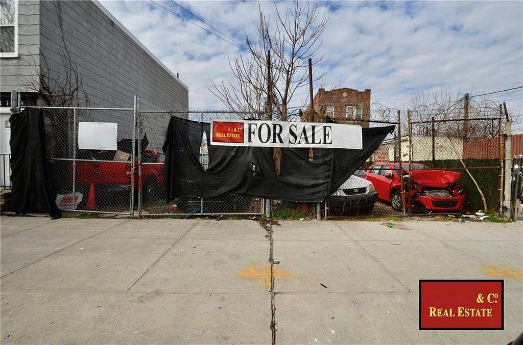 0.11 Acres of Residential Land for Sale in Brooklyn, New York