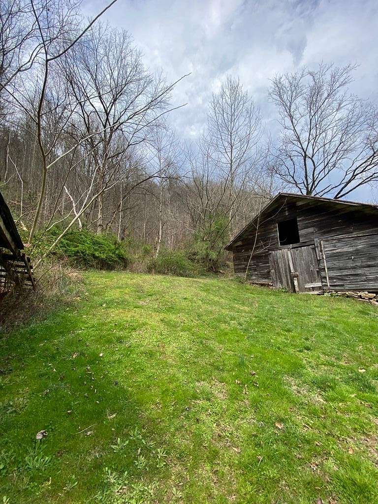 5 Acres of Residential Land for Sale in Pikeville, Kentucky