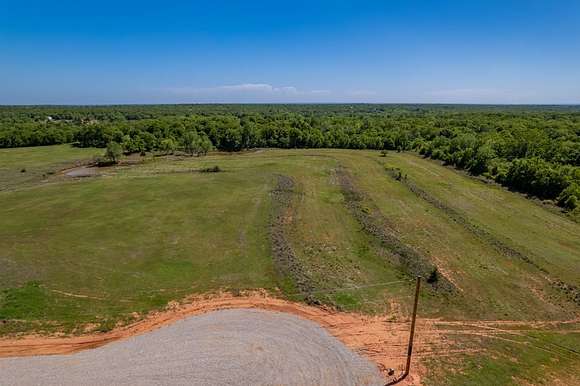 5 Acres of Land for Sale in Lindsay, Oklahoma