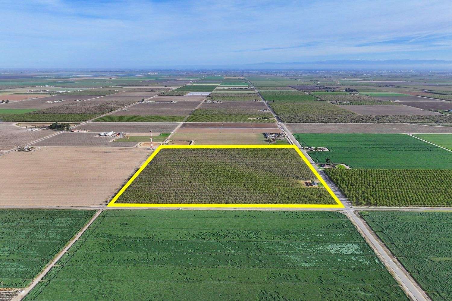 40 Acres of Agricultural Land with Home for Sale in Fresno, California
