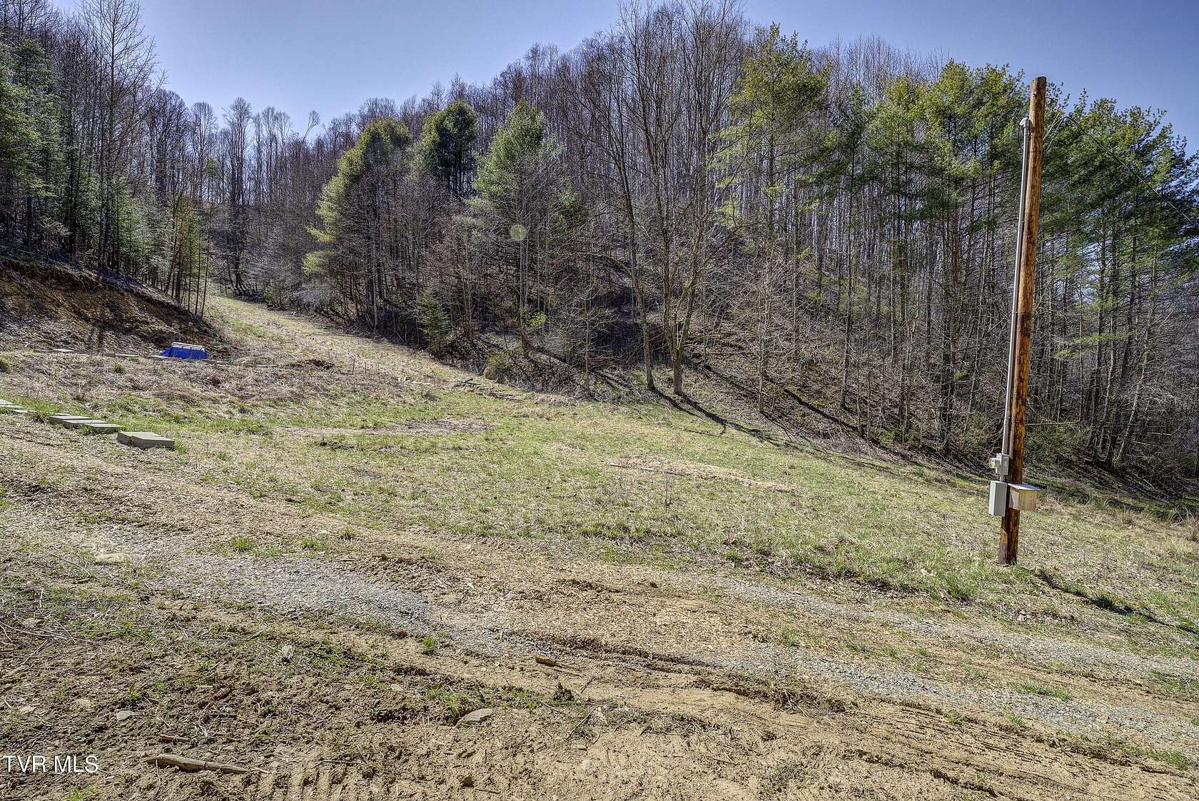 15 Acres of Land for Sale in Mountain City, Tennessee