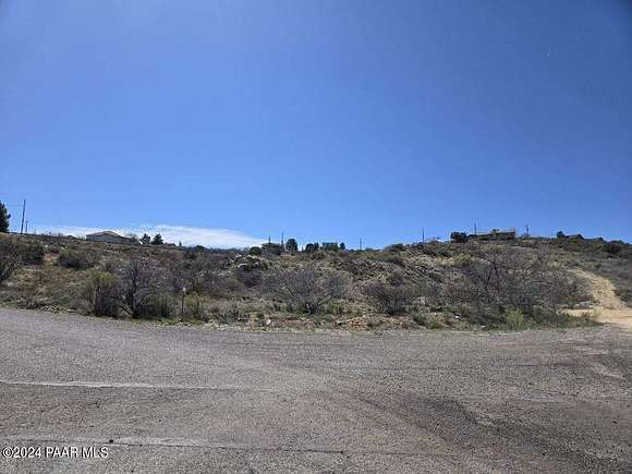 0.86 Acres of Residential Land for Sale in Cordes Lakes, Arizona