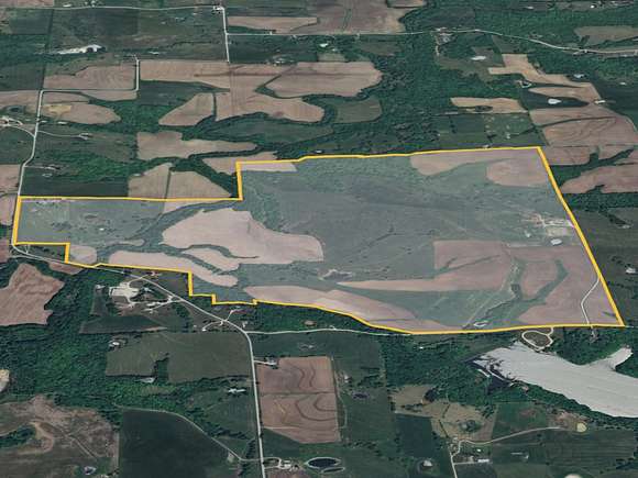 588 Acres of Land with Home for Sale in Cameron, Missouri