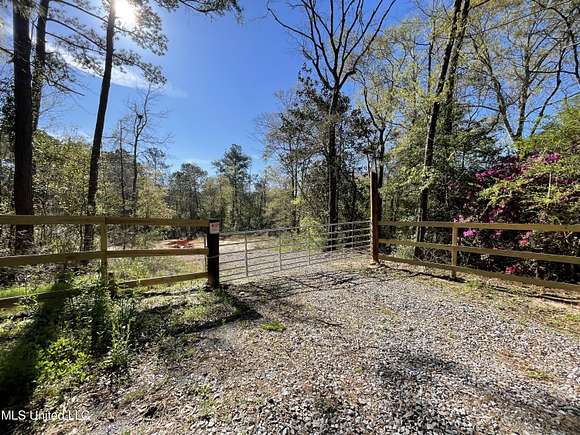 9.1 Acres of Residential Land for Sale in Vancleave, Mississippi