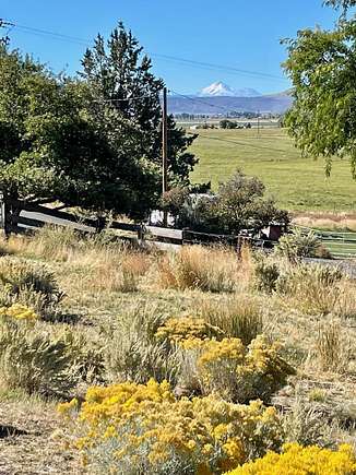 1 Acre of Residential Land for Sale in Klamath Falls, Oregon