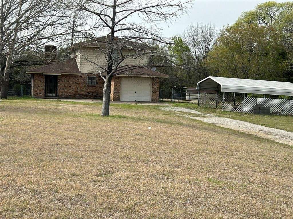 8 Acres of Residential Land with Home for Sale in Sherman, Texas