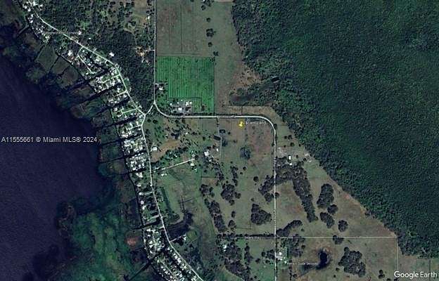 0.9 Acres of Residential Land for Sale in Lorida, Florida