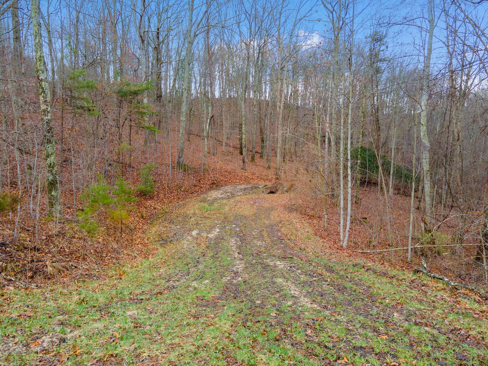 1.68 Acres of Residential Land for Sale in Stanton, Kentucky