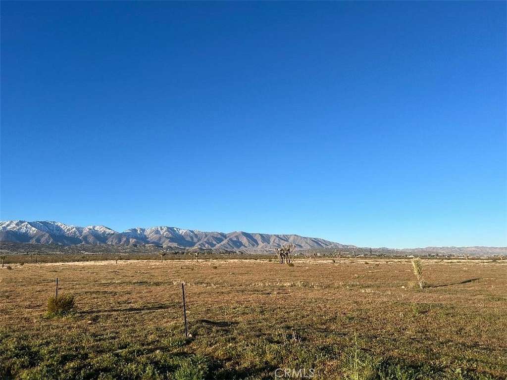 17 Acres of Land for Sale in Llano, California
