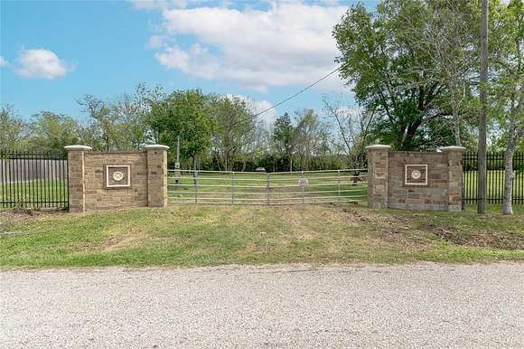 1.4 Acres of Residential Land for Sale in Santa Fe, Texas