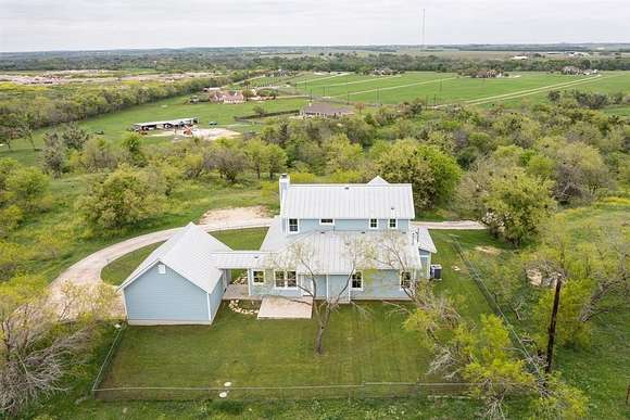 6.7 Acres of Residential Land with Home for Sale in Hutto, Texas