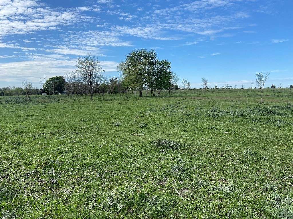 12 Acres of Land for Sale in Chappell Hill, Texas