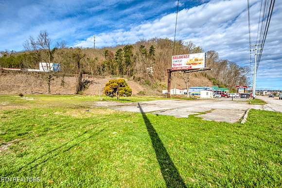 1.1 Acres of Commercial Land for Sale in Knoxville, Tennessee