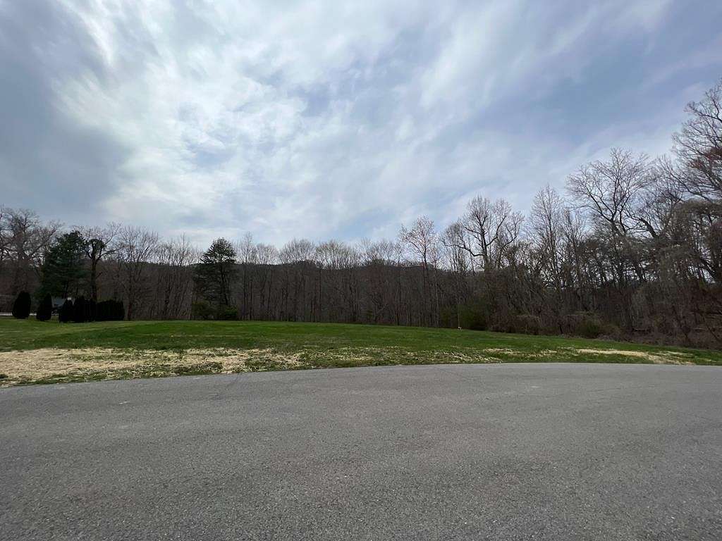 0.91 Acres of Residential Land for Sale in Pikeville, Kentucky