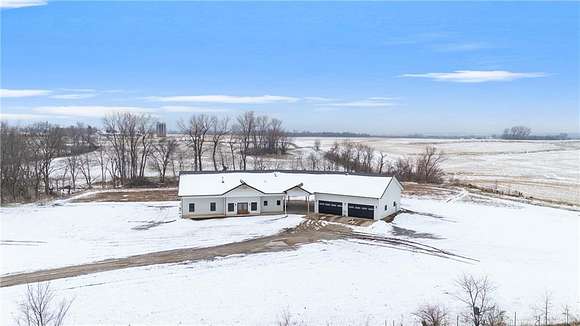 4.8 Acres of Residential Land with Home for Sale in Maxwell, Iowa