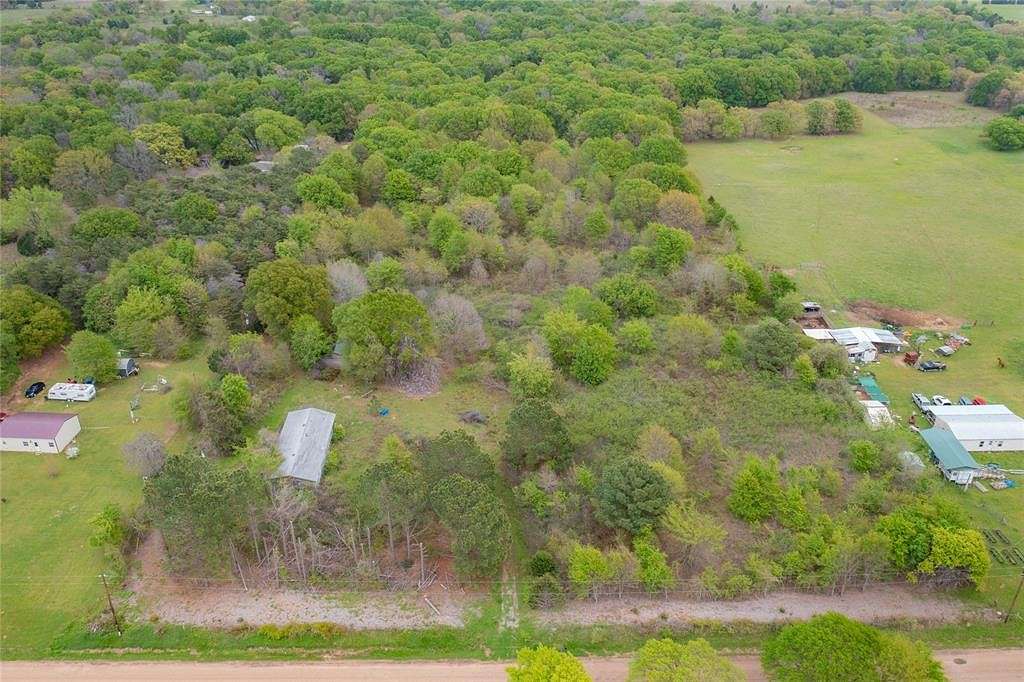15 Acres of Land for Sale in Eustace, Texas
