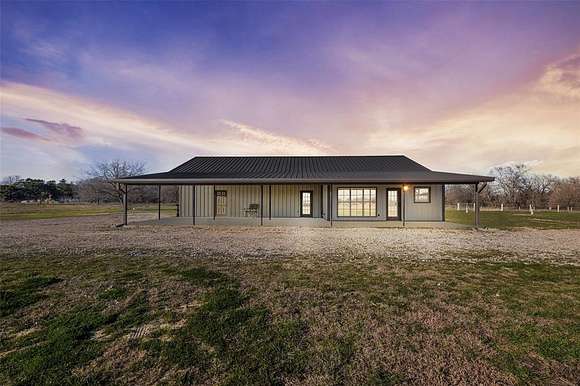 16.9 Acres of Land with Home for Sale in Quinlan, Texas