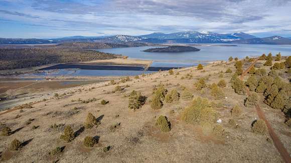 5 Acres of Residential Land for Sale in Klamath Falls, Oregon