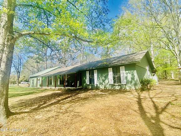20 Acres of Land with Home for Sale in Crystal Springs, Mississippi