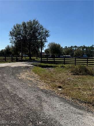 10 Acres of Land for Sale in Clewiston, Florida