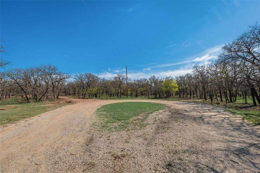 1 Acre of Residential Land for Sale in Nocona, Texas