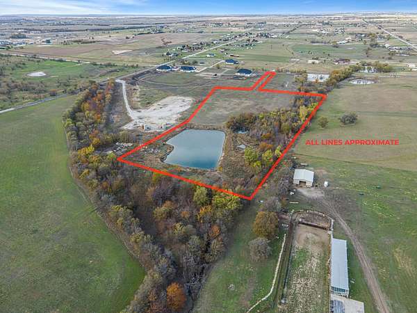 9.23 Acres of Residential Land for Sale in Krum, Texas