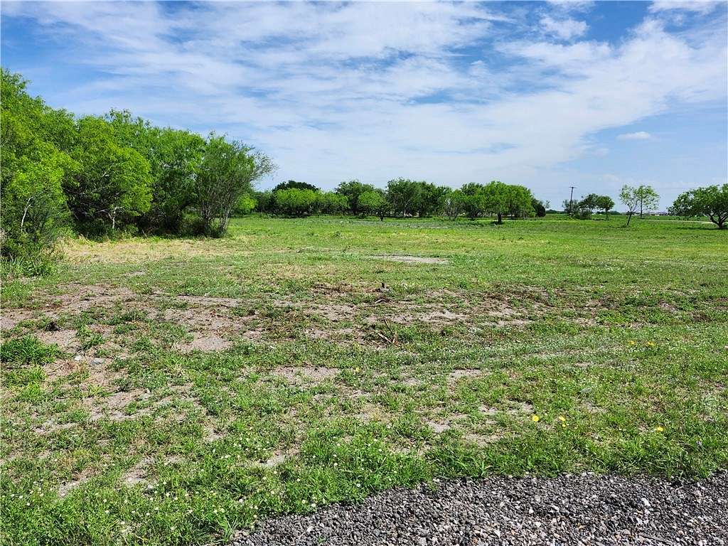 1 Acre of Residential Land for Sale in Orange Grove, Texas