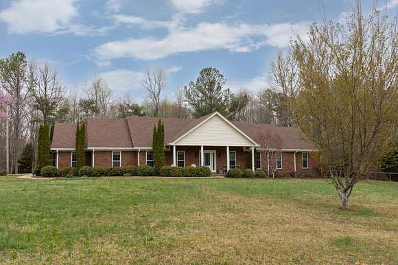8 Acres of Residential Land with Home for Sale in Florence, Alabama