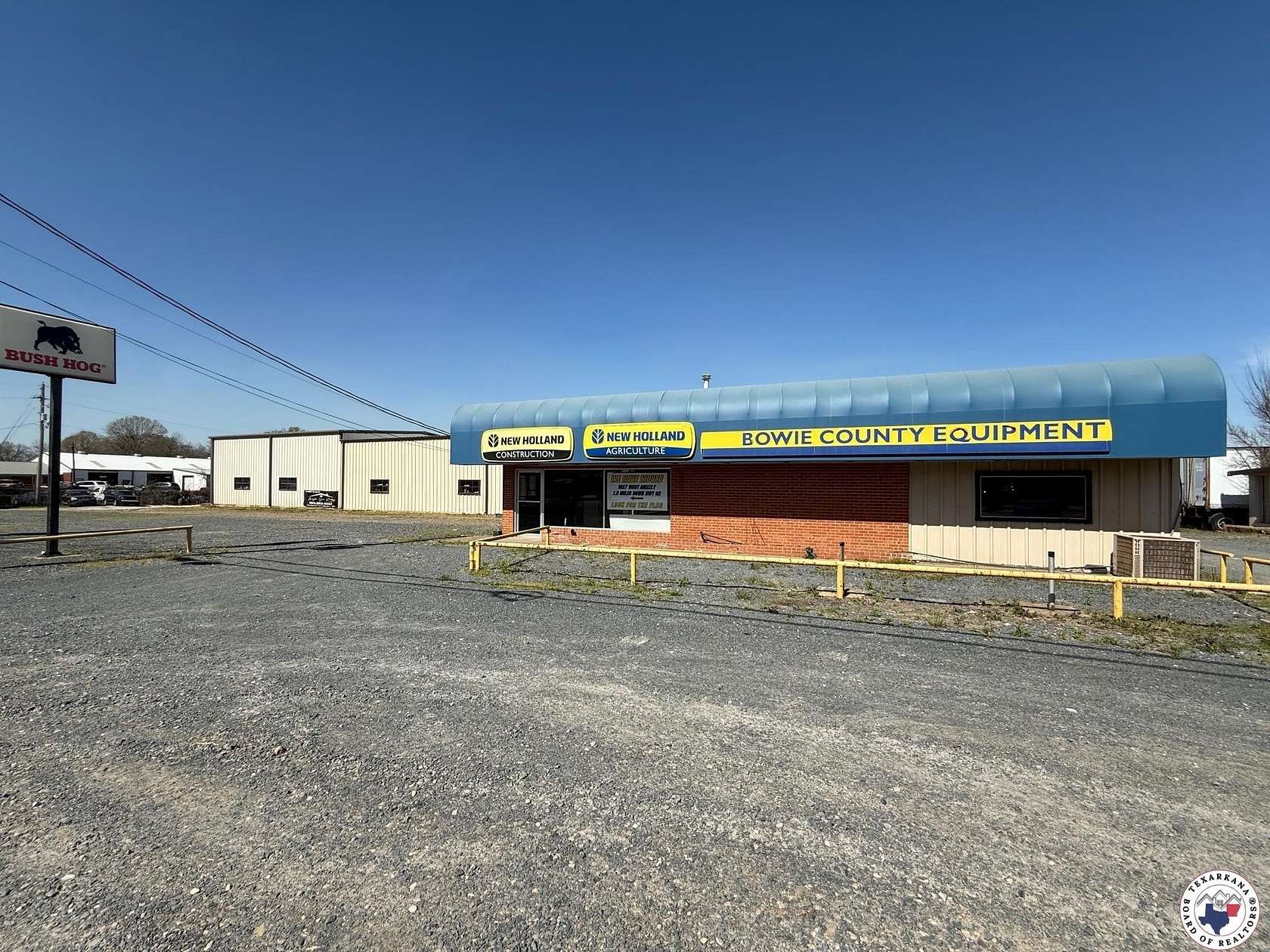 4.35 Acres of Improved Commercial Land for Sale in De Kalb, Texas