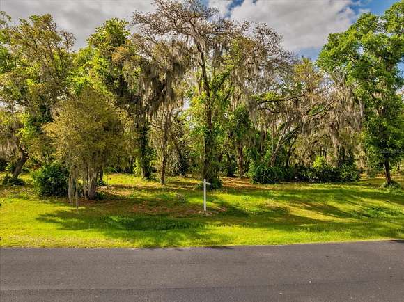 2.6 Acres of Residential Land for Sale in Leesburg, Florida