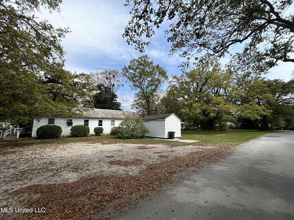 0.5 Acres of Residential Land for Sale in Ocean Springs, Mississippi