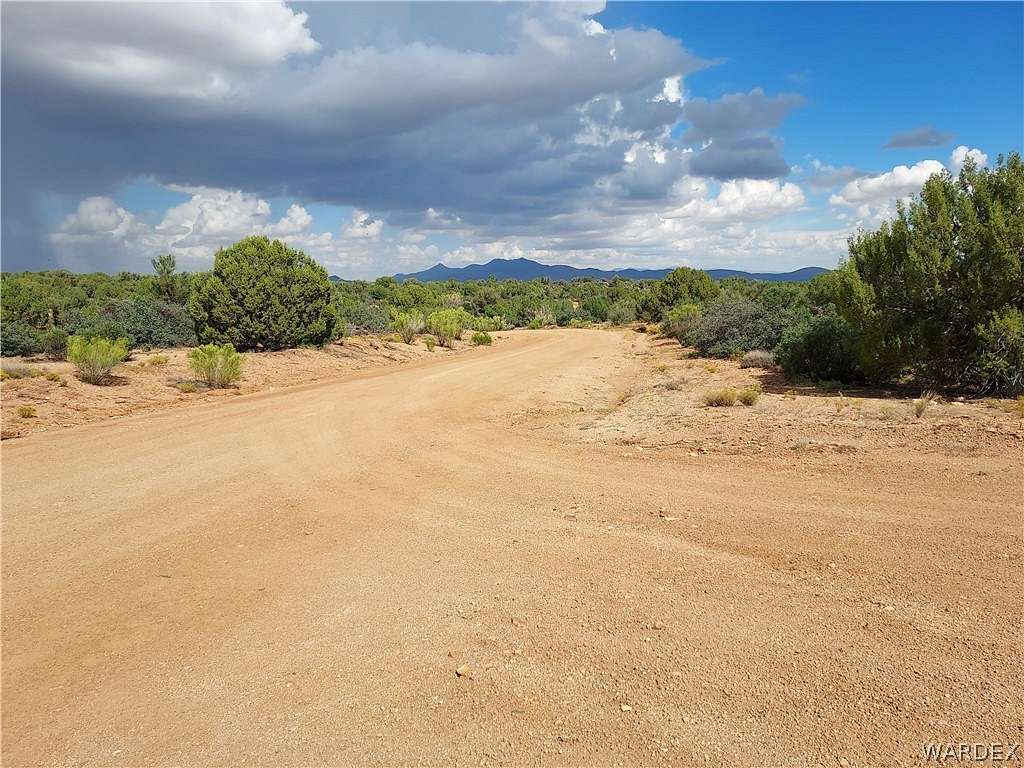 7.7 Acres of Residential Land for Sale in Kingman, Arizona