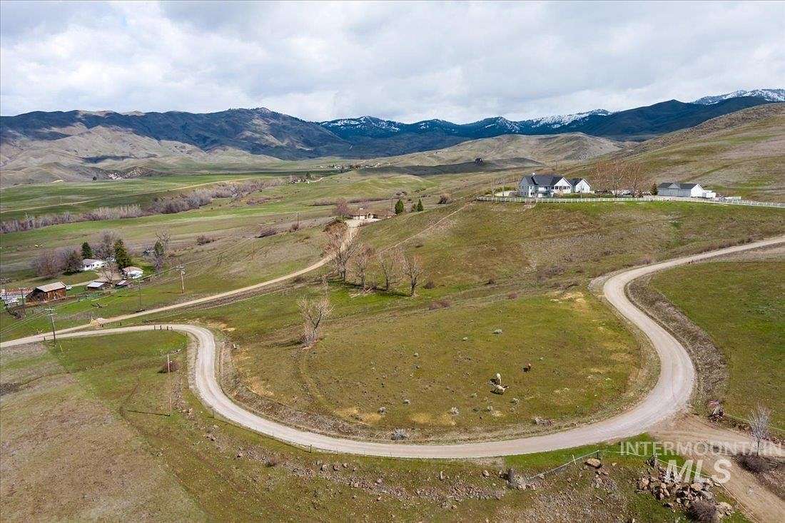 5.1 Acres of Residential Land for Sale in Horseshoe Bend, Idaho