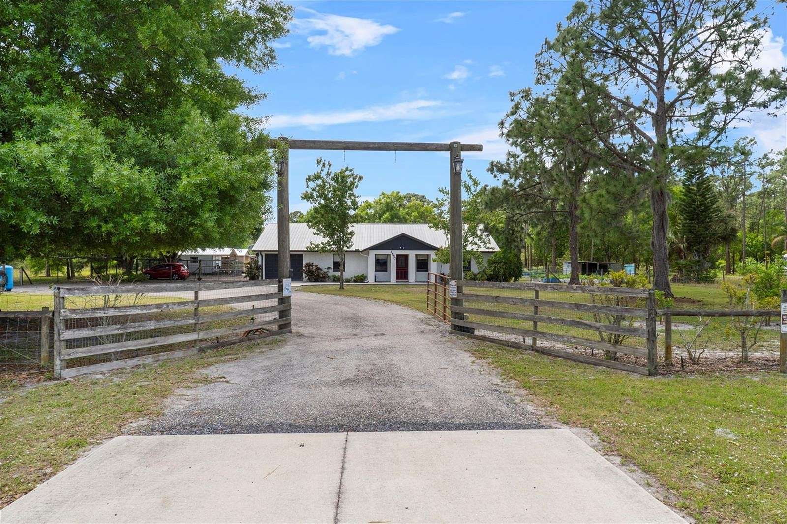 5.1 Acres of Land with Home for Sale in Frostproof, Florida