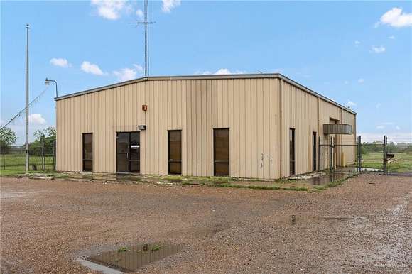 5 Acres of Improved Commercial Land for Sale in La Joya, Texas