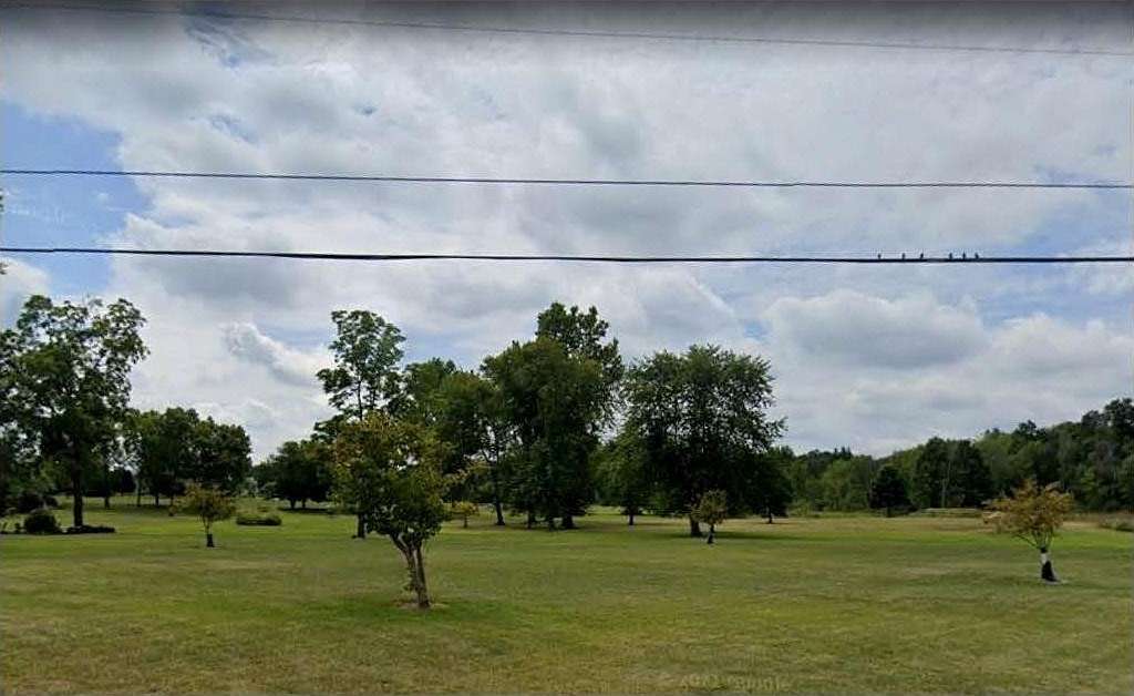 1.5 Acres of Residential Land for Sale in Jackson, Michigan