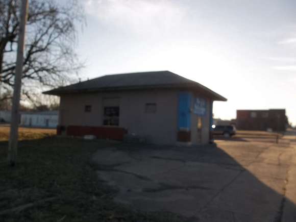 0.19 Acres of Commercial Land for Sale in Chanute, Kansas