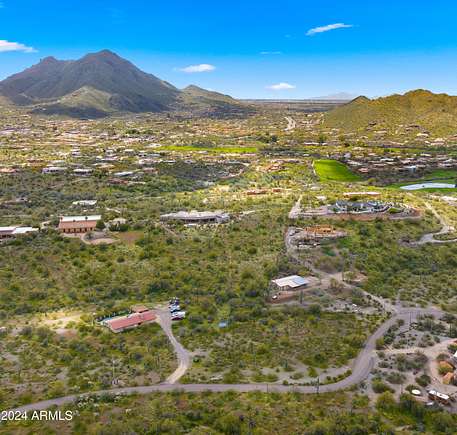 3.1 Acres of Residential Land with Home for Sale in Cave Creek, Arizona