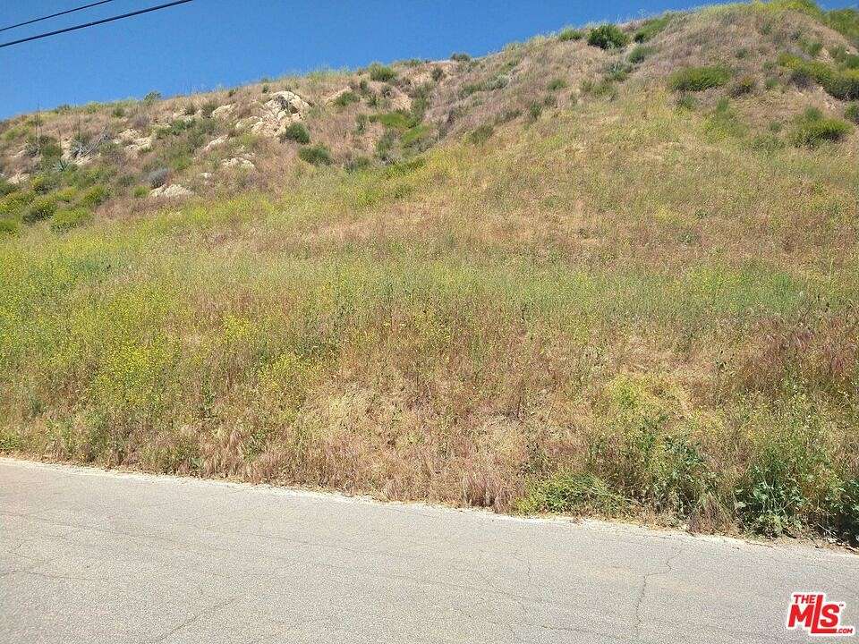 0.091 Acres of Residential Land for Sale in Castaic, California