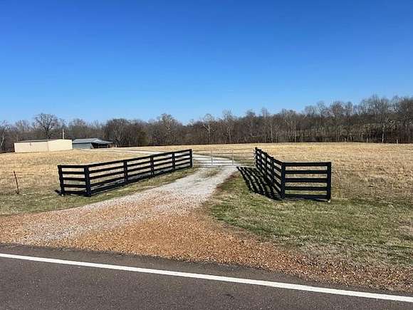 15 Acres of Land for Sale in Puryear, Tennessee