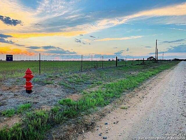 23 Acres of Land for Sale in Floresville, Texas
